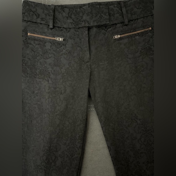 Mossimo Stretch Extensible Mid Rise Jeans Black Floral Flocked Women’s Size 2 - Picture 3 of 8